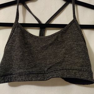Lululemon sports bra size 4